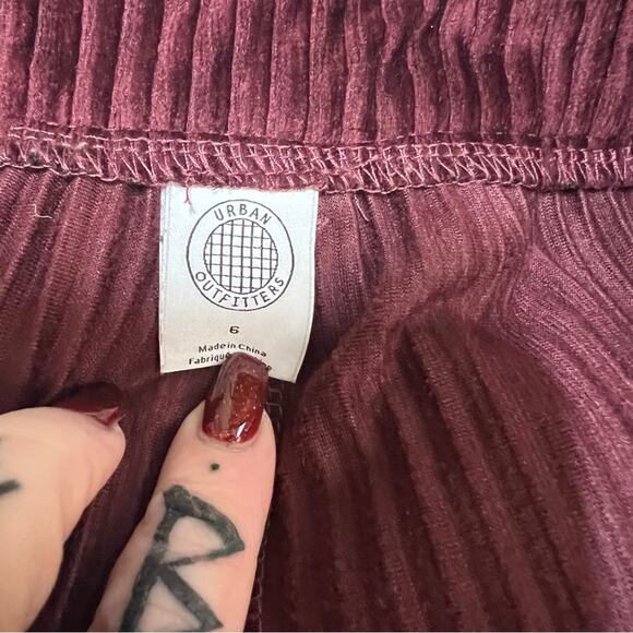 Urban Outfitters Cassidy Ribbed Velour Flare Pants - Picture 4 of 4